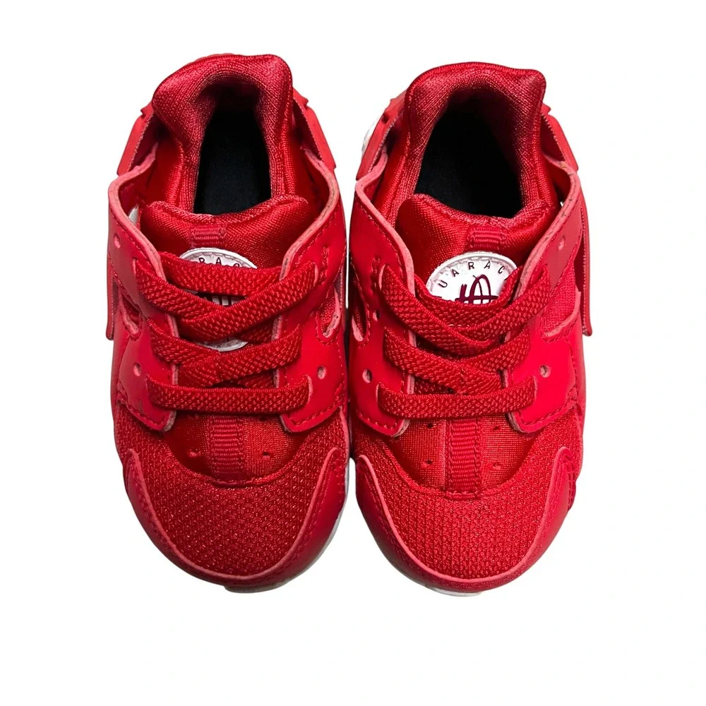 Nike little feet